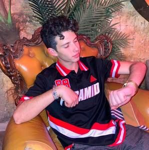 Meet your Posher, Xander